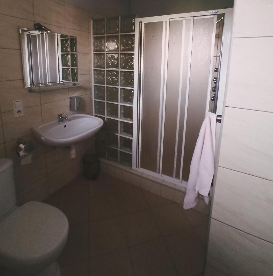 Tarnowskie Góry 克罗帕卡旅馆酒店 外观 照片